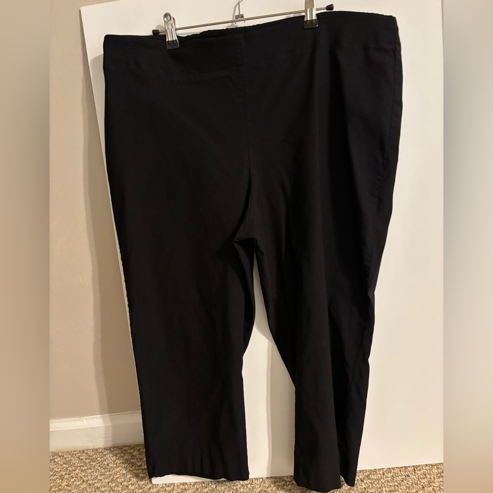 Chico's Pull on Black Dress Capris
